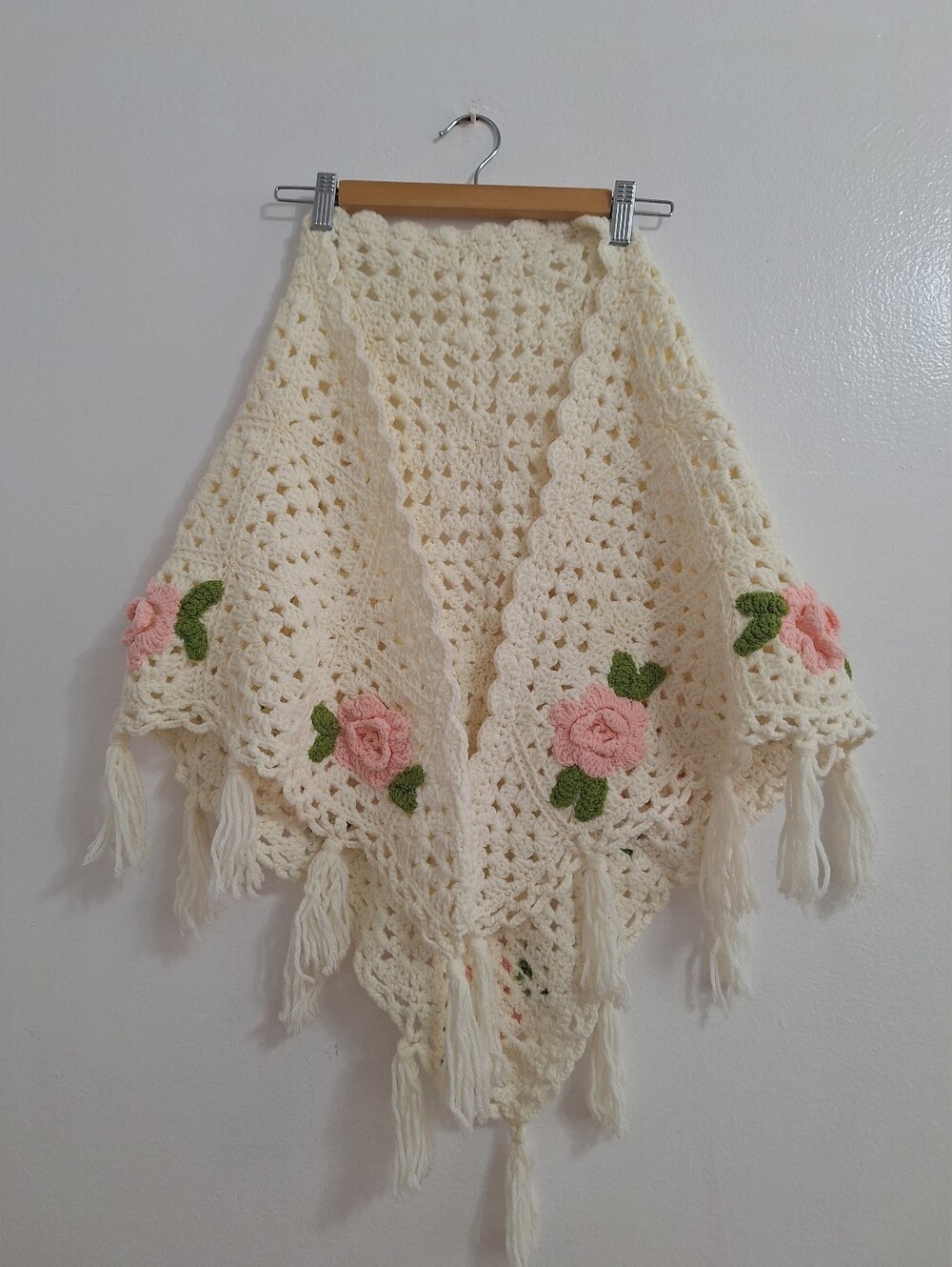 NWOT Cream Crochet Shawl with Pink Rose Appliqués - Feminine Fringe Wrap